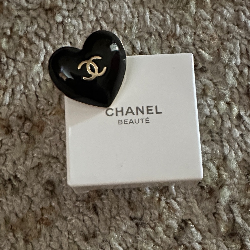 CHANEL Black Heart scarf holder new with box.